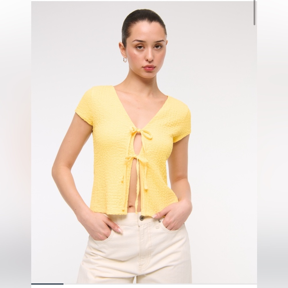 Abercrombie & Fitch Bubble Knit Tie-Front Top